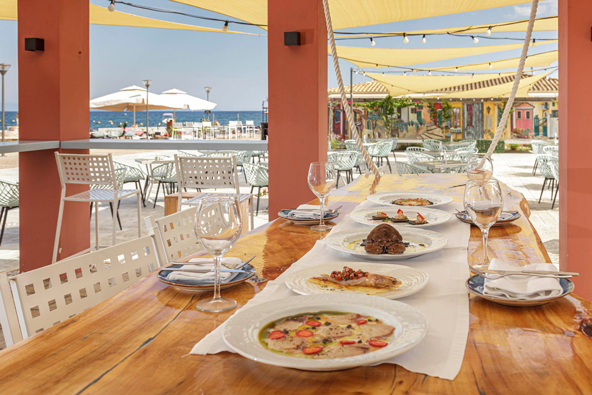 Τρώγοντας έξω